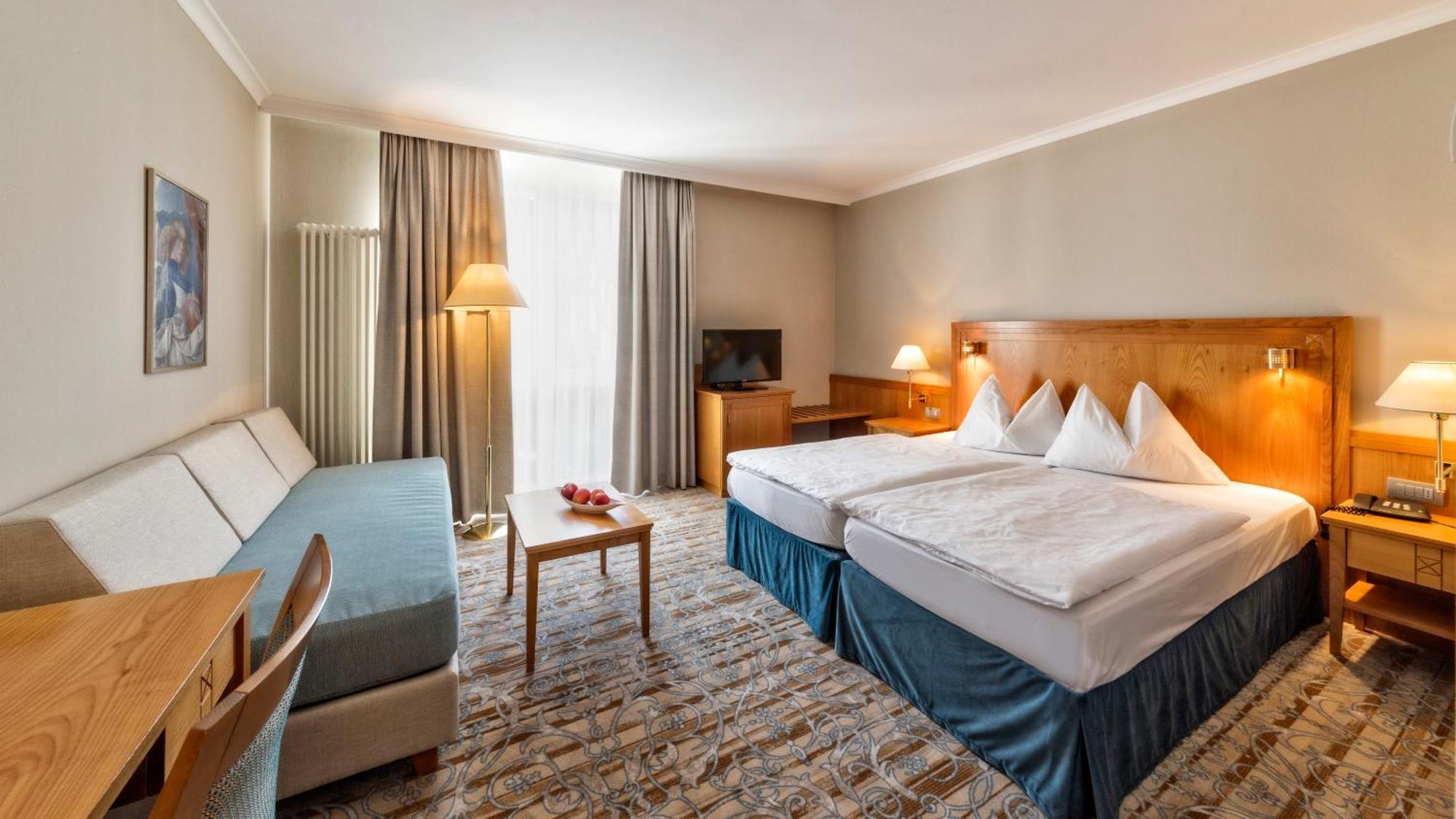 Hotel Post Alpine Cityflair Brunico Luaran gambar