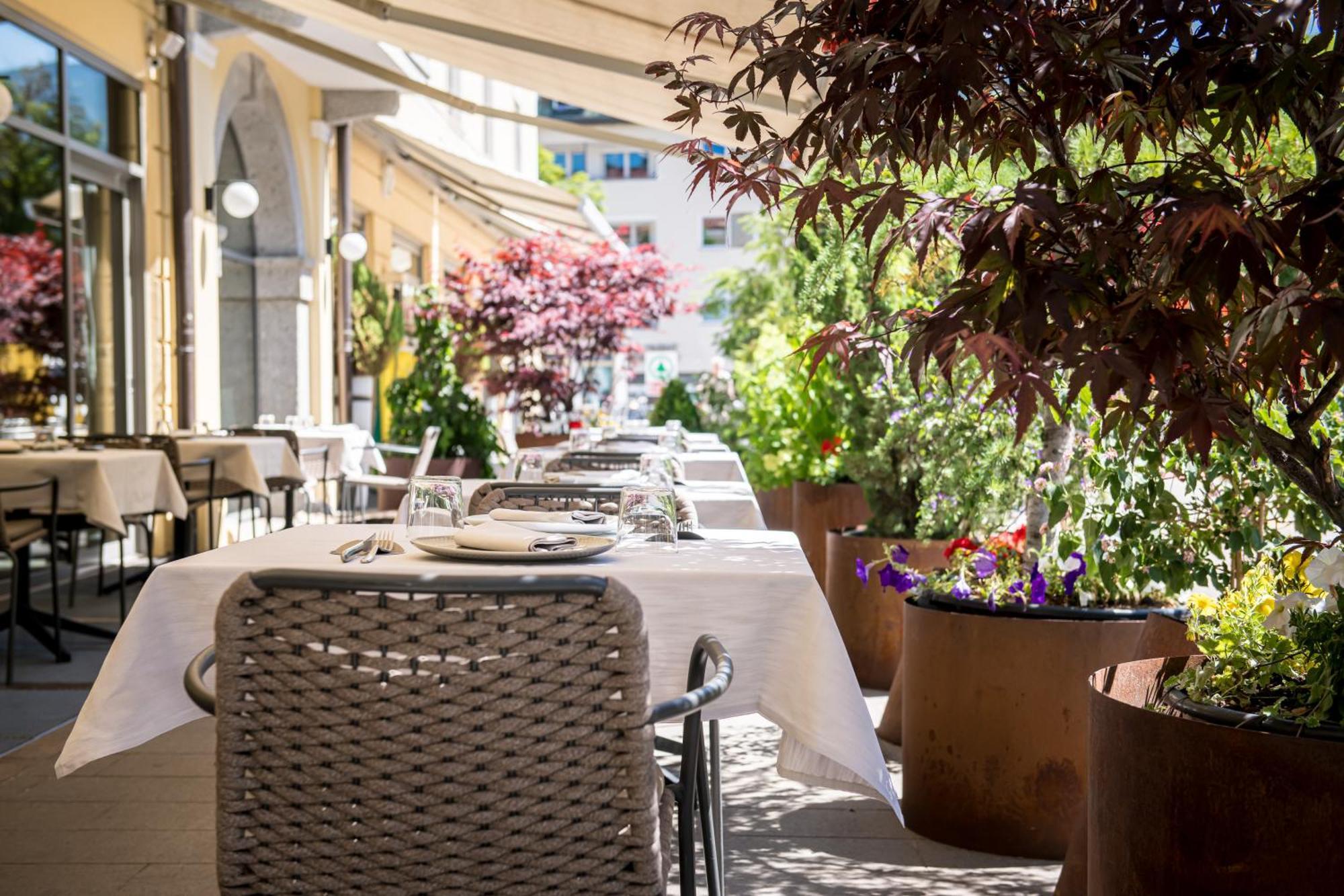 Hotel Post Alpine Cityflair Brunico Luaran gambar